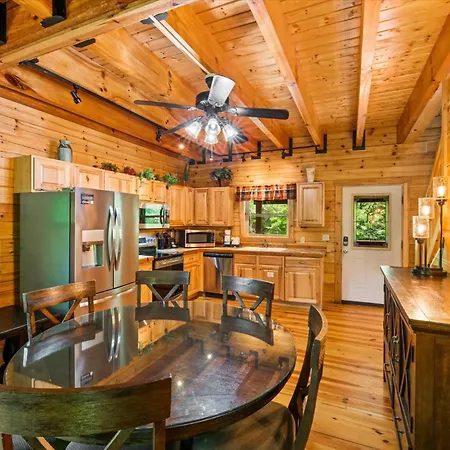 Keaton'S Wild Animal Cabin